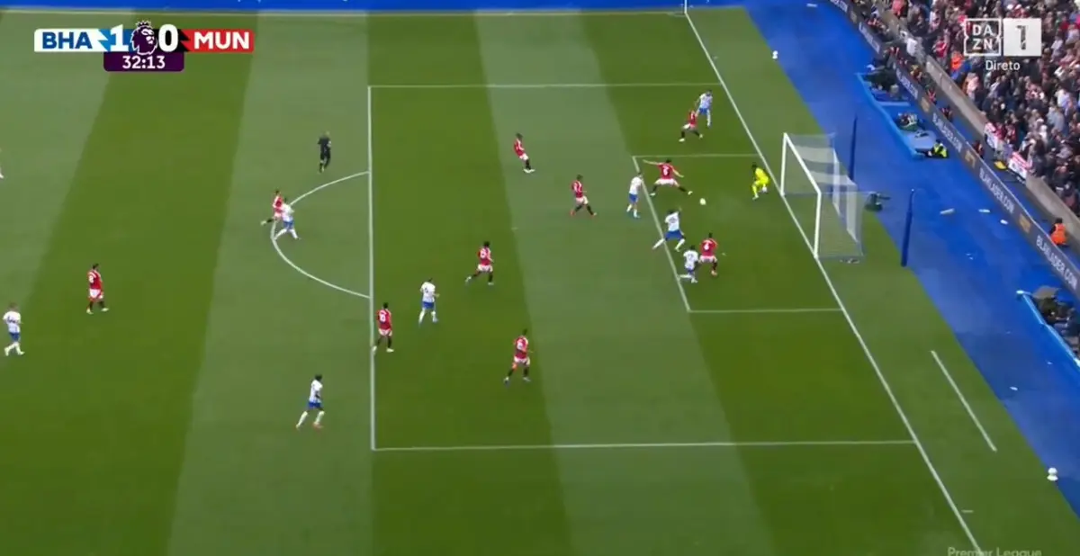 Golo de Welbeck (créditos: DAZN)