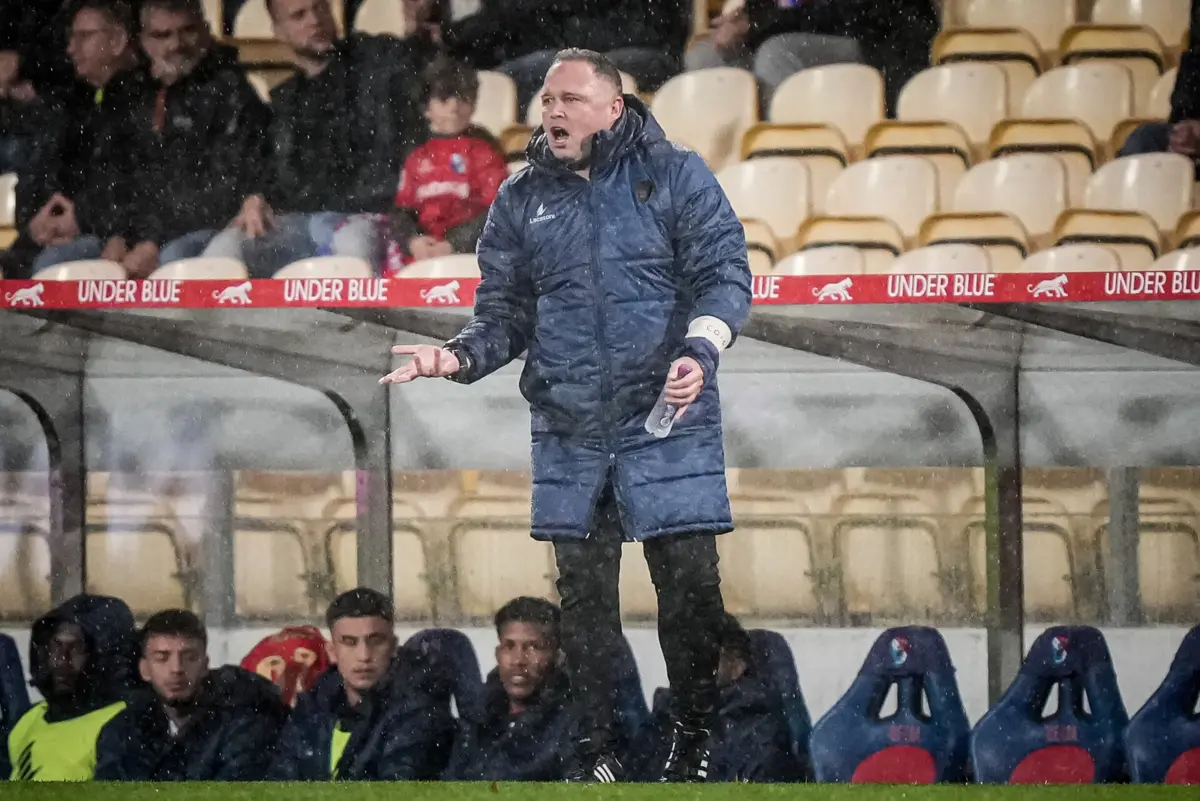 Imagem de contexto do artigo "Estrela é muito forte nas bolas paradas, devemos ter muitos cuidados"