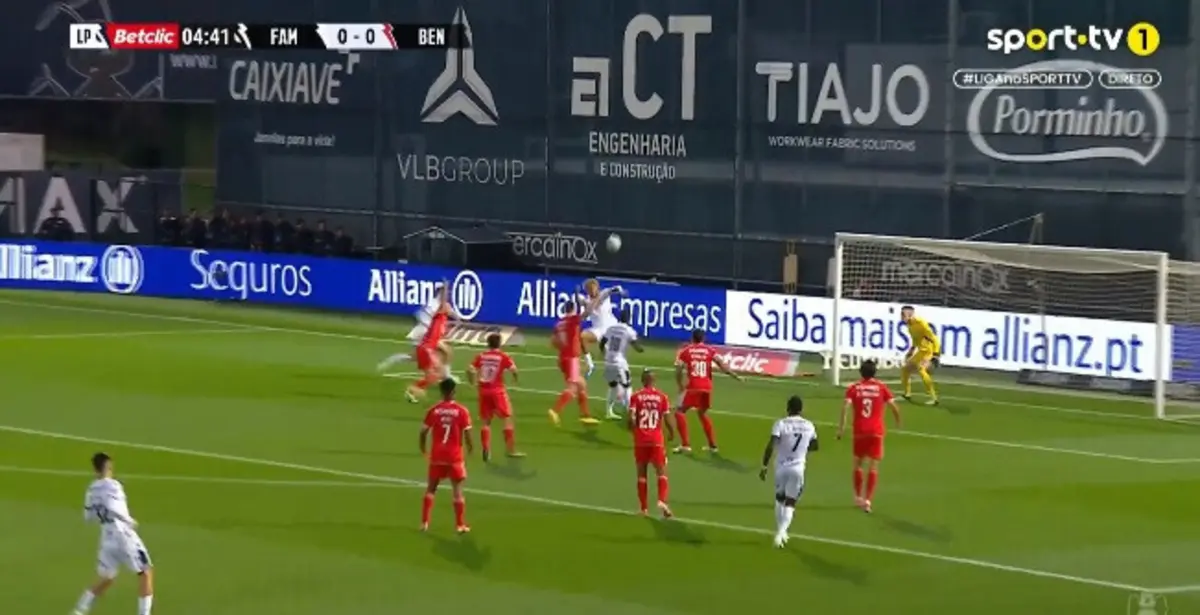 Golo anulado a Cádiz (créditos: Sport TV)