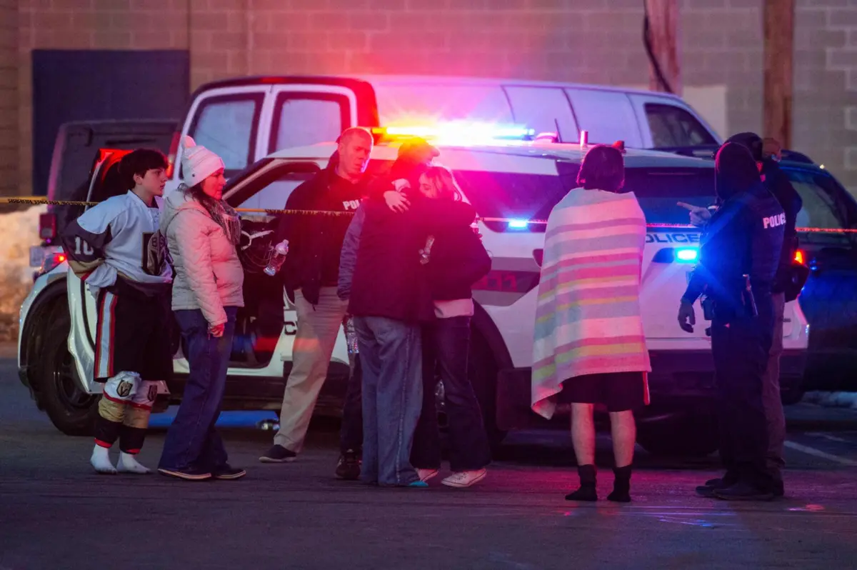 Consternação nas imediações da Dennis M. Lynch Arena