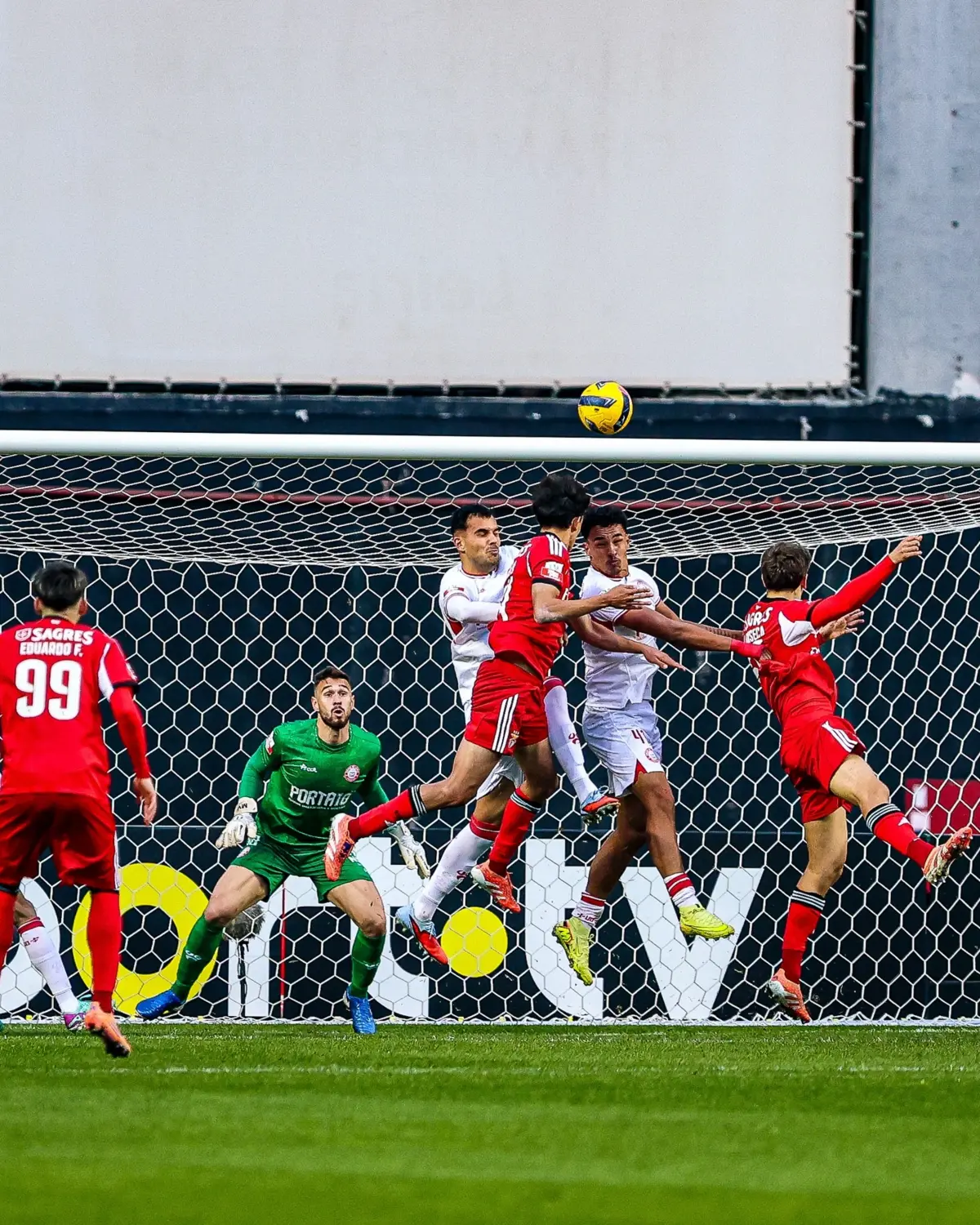 Imagem de contexto do artigo Benfica B resgata empate em Leiria em inferioridade numérica