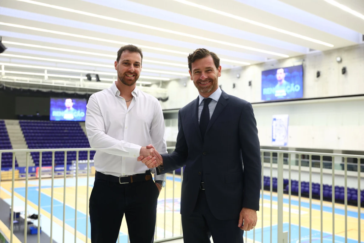 Miguel Coelho e André Villas-Boas (Créditos: FC Porto)