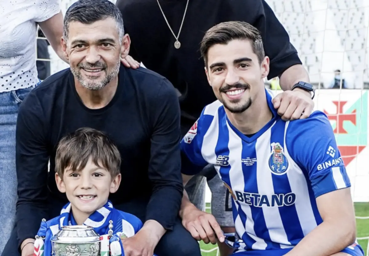Imagem de contexto do artigo Rodrigo Conceição reage à saída do pai: "Devolveste a exigência e a excelência ao FC Porto"