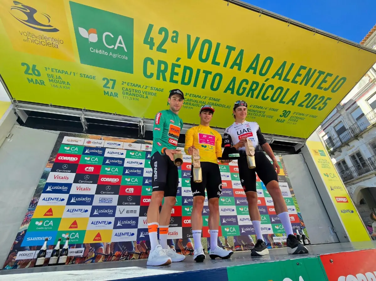 Imagem de contexto do artigo Venceu a Volta ao Alentejo e afirma: "Sempre acreditei nos rapazes"