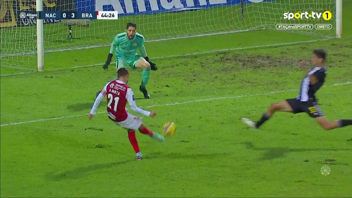 Imagem de contexto do artigo Nacional-Braga: Bruma assiste Ricardo Horta para o terceiro do jogo