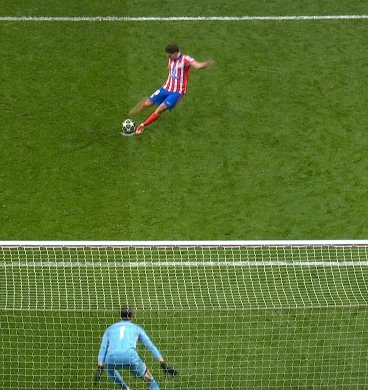 Imagem de contexto do artigo Perícia não descarta manipulação da UEFA no vídeo do penálti de Julián Álvarez