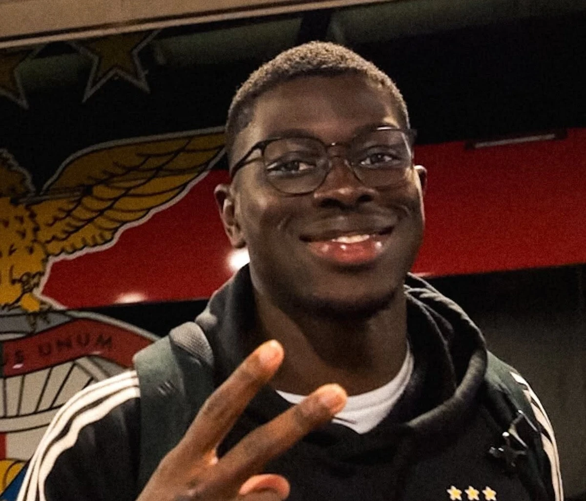 Imagem de contexto do artigo A chegada do Benfica ao Norte antes da visita a Guimarães. Veja o vídeo