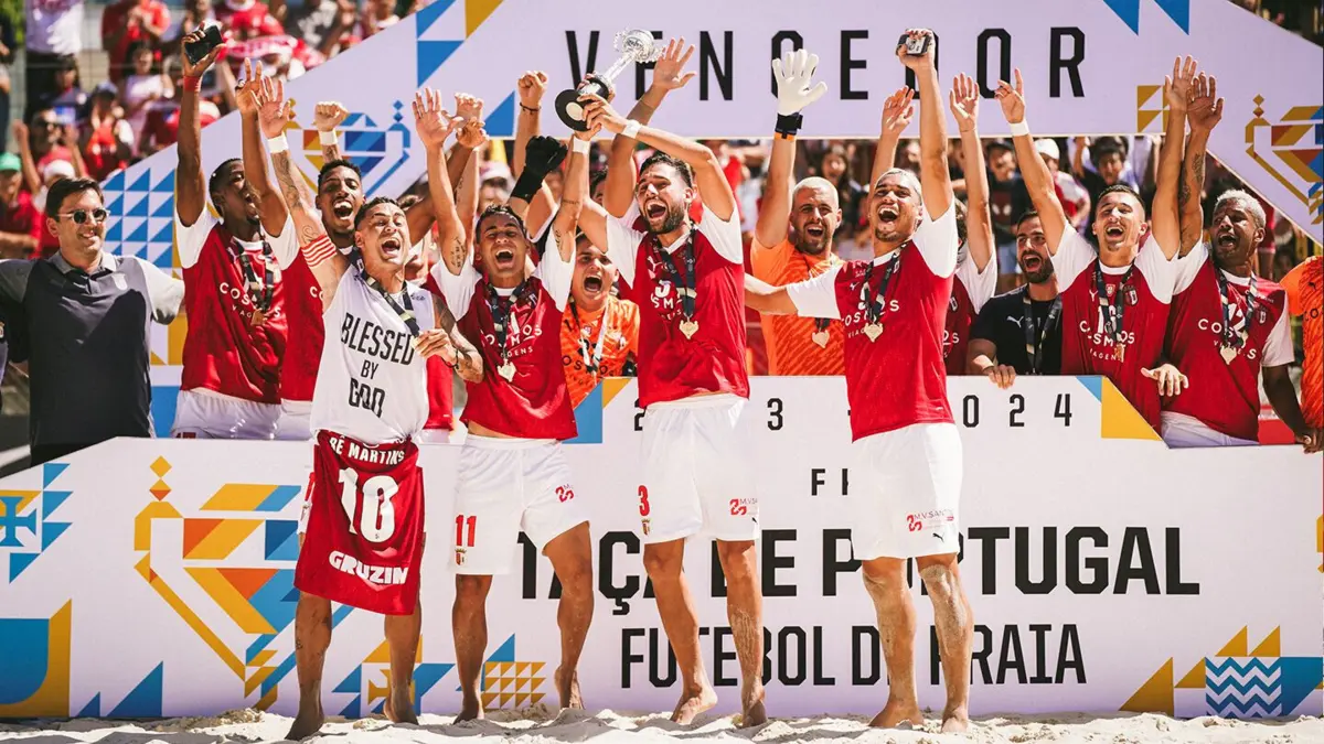 Braga conquistou vários títulos no futebol de praia (Reprodução: Braga)