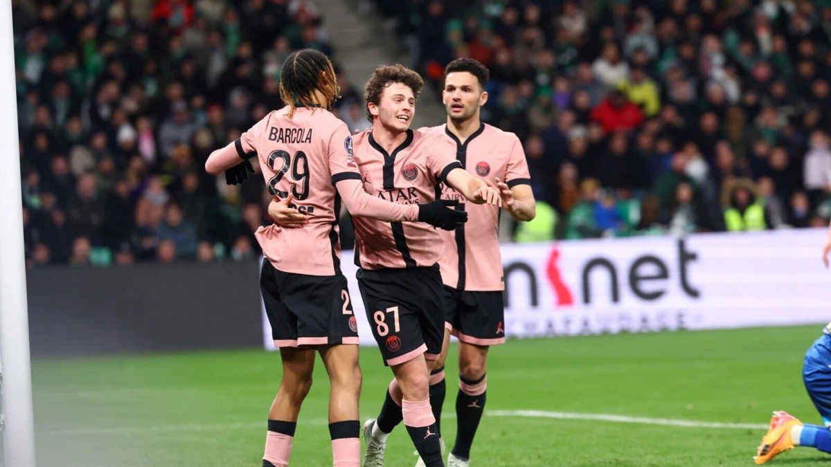 Barcola, João Neves e Gonçalo Ramos