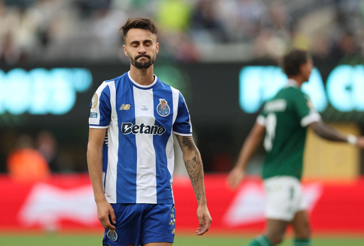 Fábio Vieira esteve cedido ao FC Porto (Créditos: AFP)