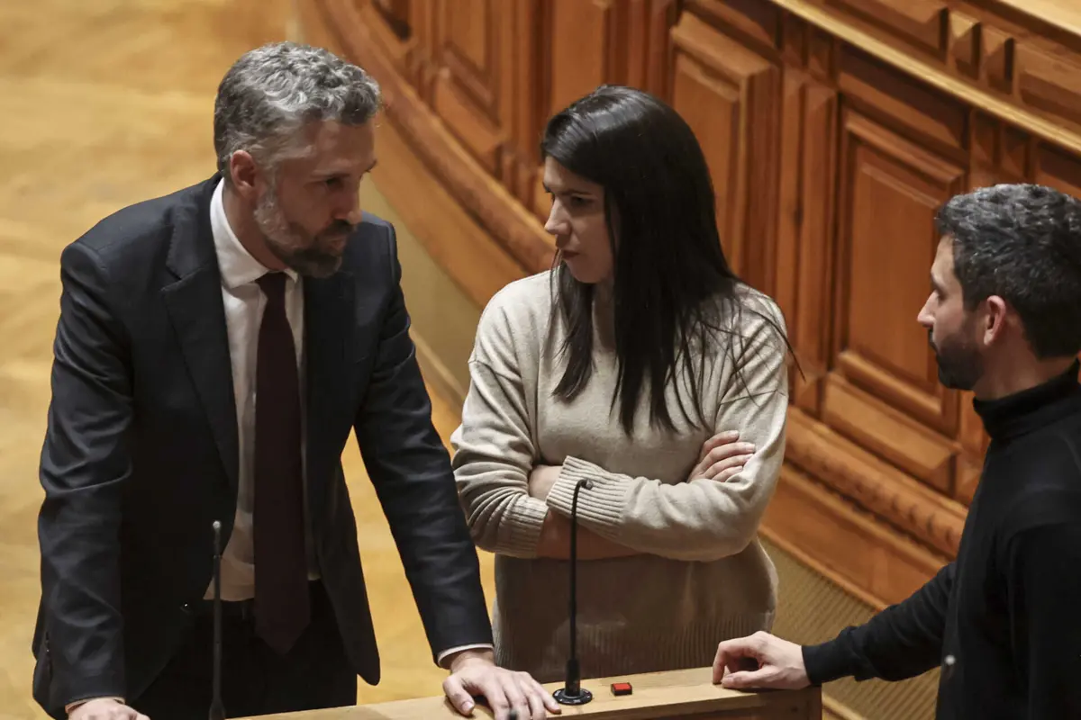 Pedro Nuno Santos, à esquerda (créditos: PAULO SPRANGER/Global Imagens)