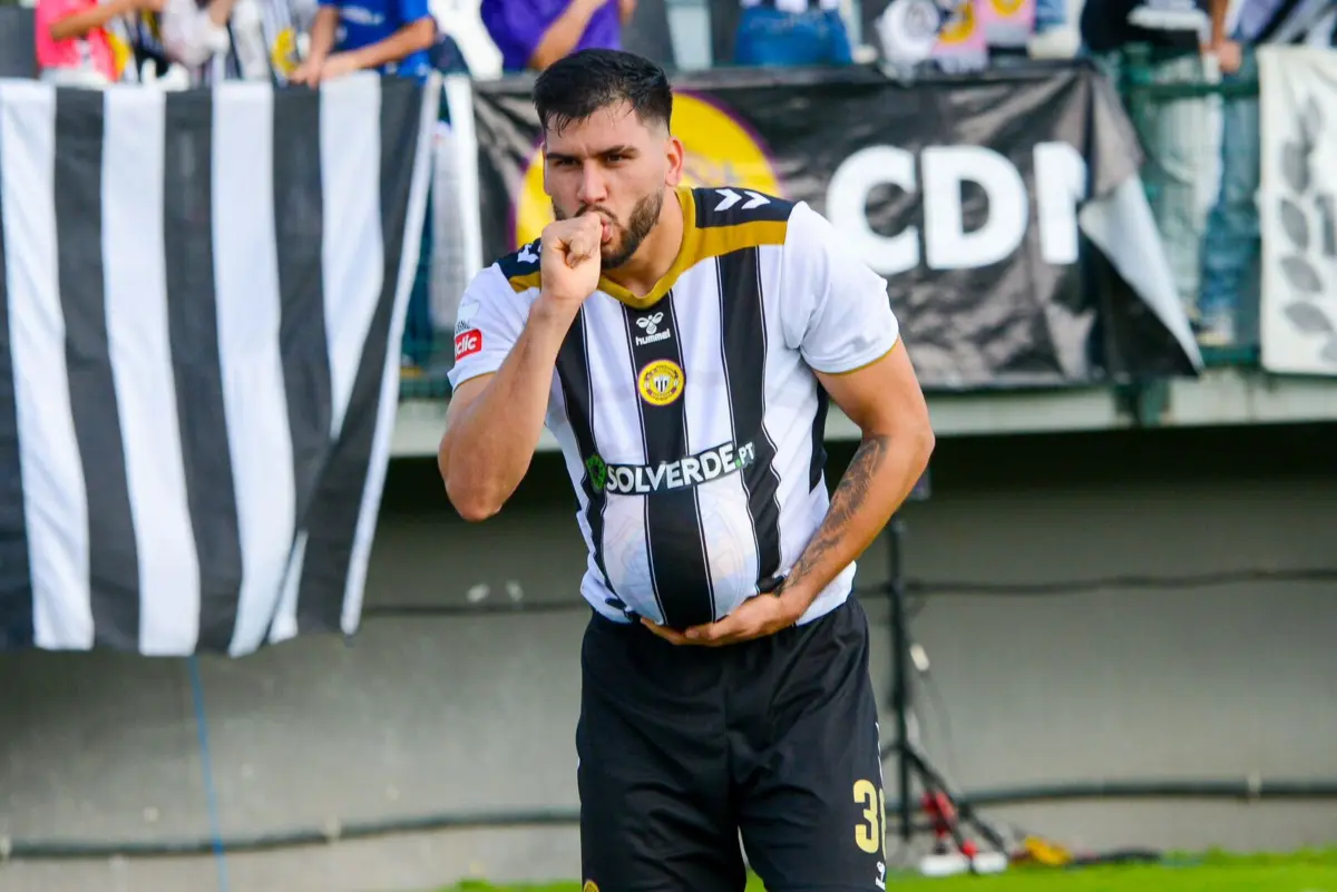 Zé Vitor marcou o segundo golo do Nacional no triunfo sobre o FC Porto (créditos: reprodução/CD Nacional)