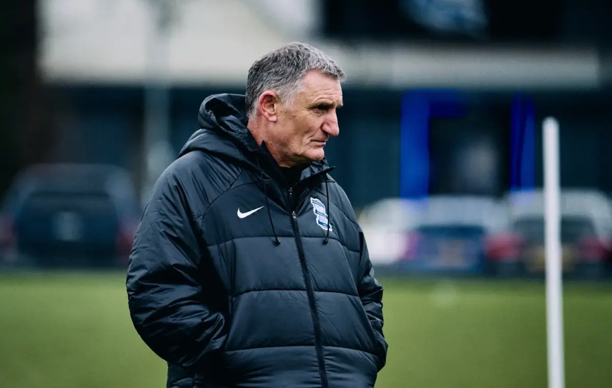 Tony Mowbray (Créditos: Birmingham City FC)