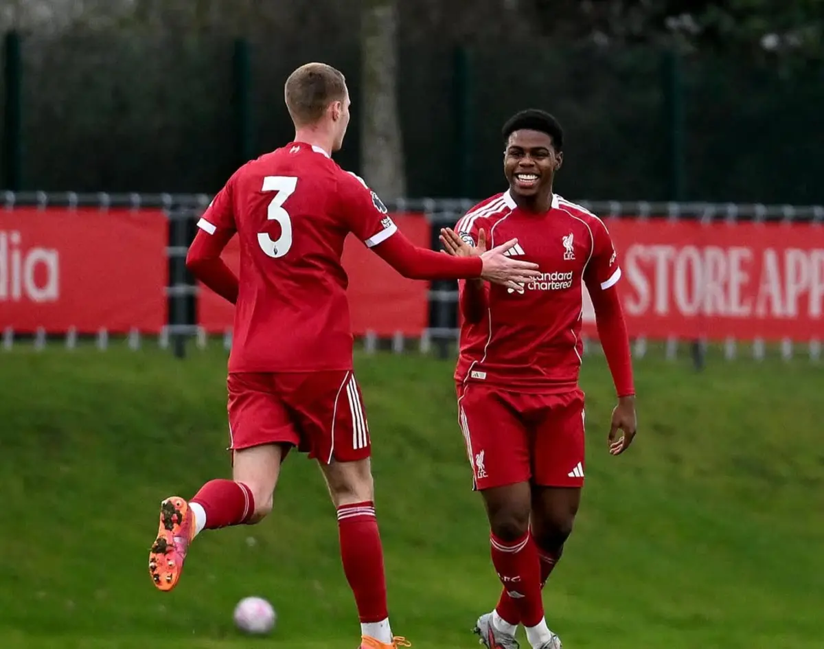 Keyrol Figueroa, à direita