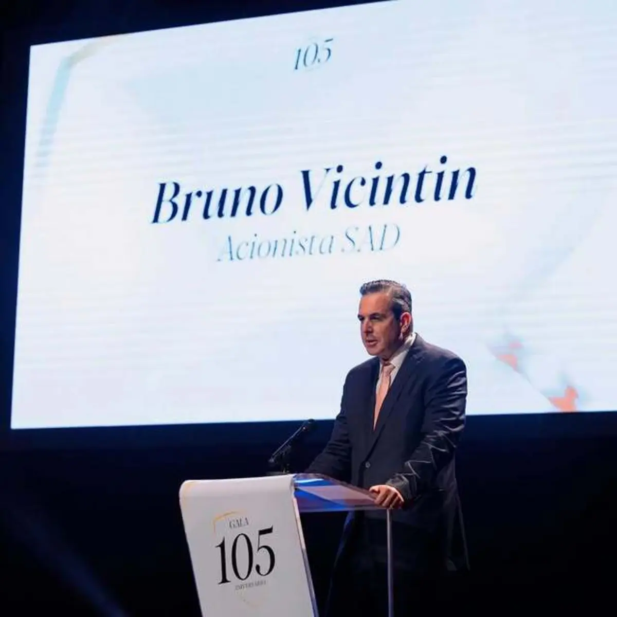 Imagem de contexto do artigo "Se o apoio for cortado, é impossível para o Santa Clara manter-se nos Açores"