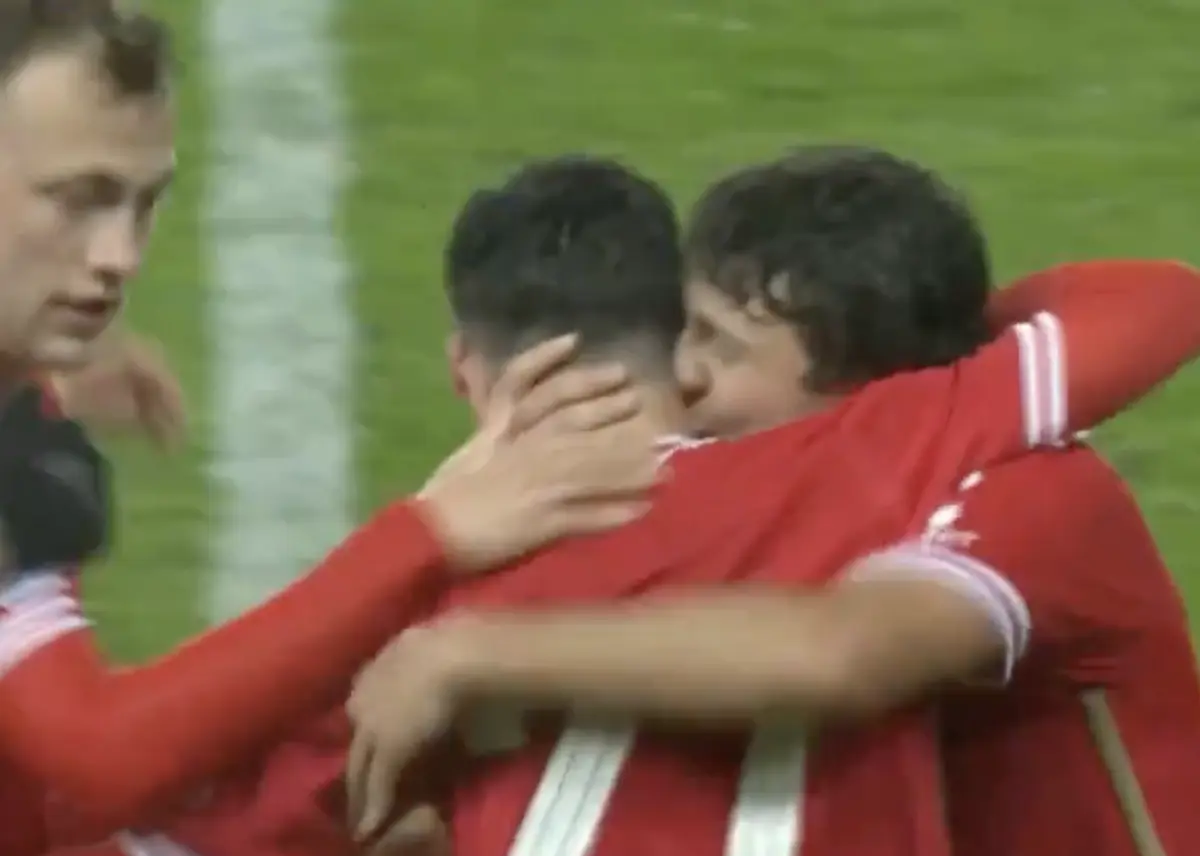 Imagem de contexto do artigo Golo anulado, VAR e decisão revertida: Rafa decidiu assim o Rangers-Benfica