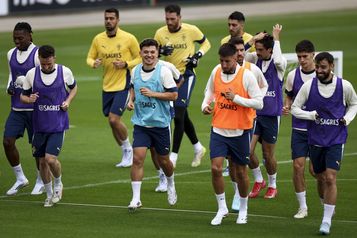 Imagem de contexto do artigo Gonçalo Ramos foi o único ausente do treino da Seleção Nacional