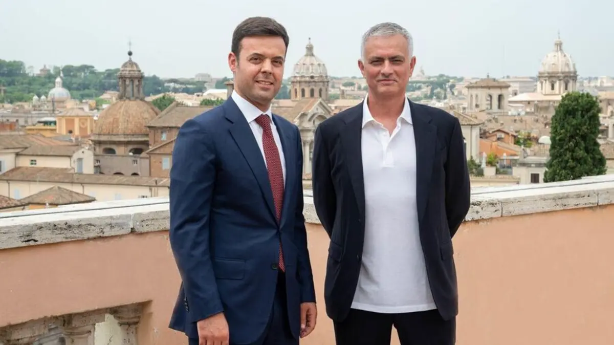 Tiago Pinto e José Mourinho (Reprodução: Roma)