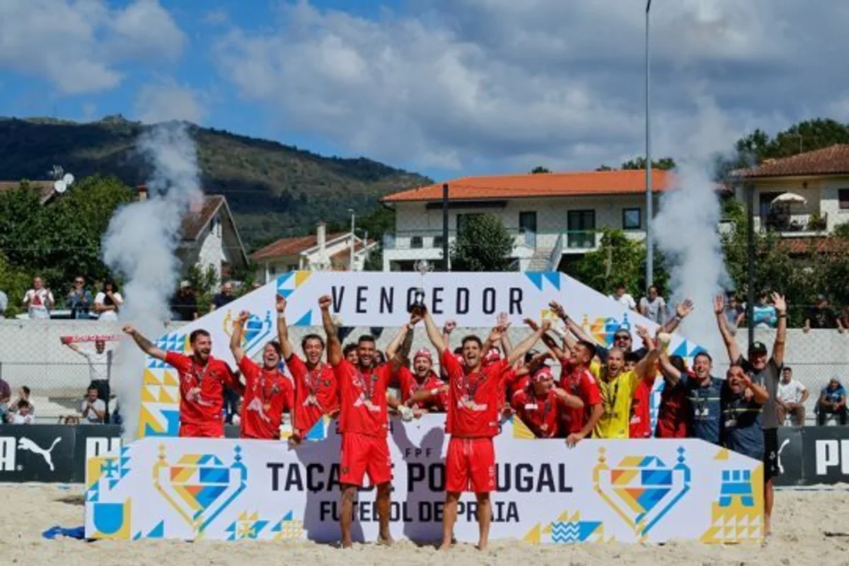 Imagem de contexto do artigo Sótão conquista Taça de Portugal de futebol de praia