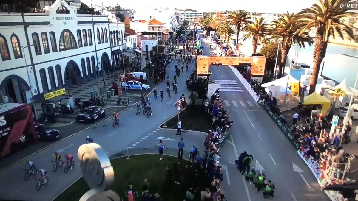 Imagem de contexto do artigo Primeira etapa da Volta ao Algarve termina de forma desastrosa