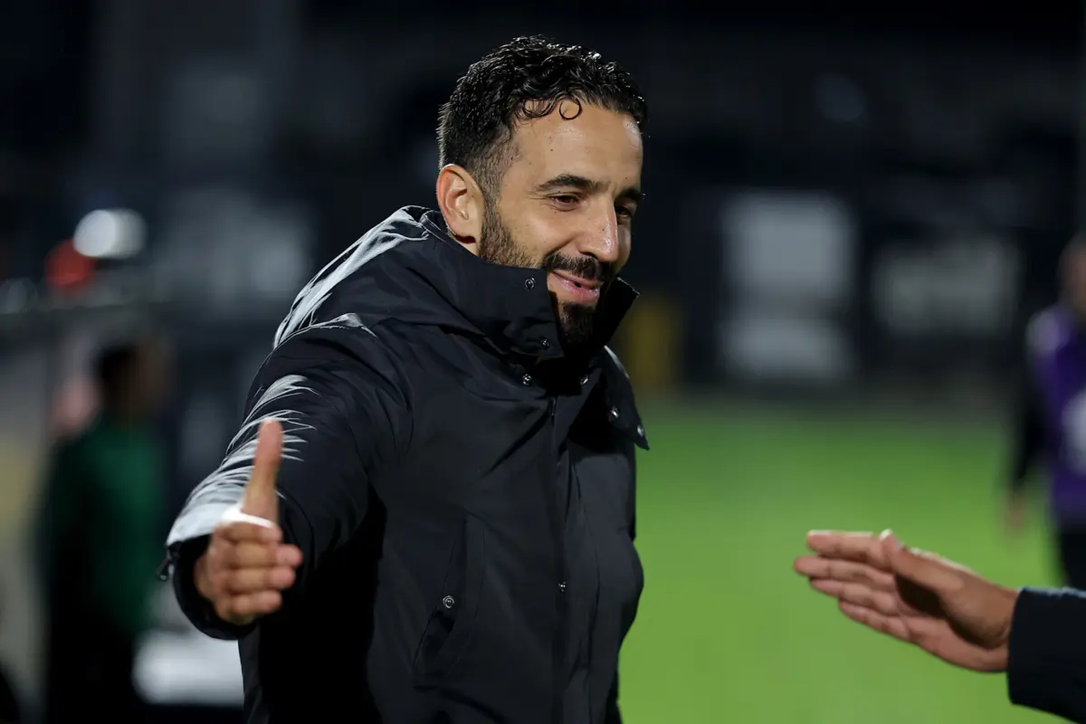 Imagem de contexto do artigo Notícia em Inglaterra: Manchester United negoceia com Rúben Amorim e Sporting