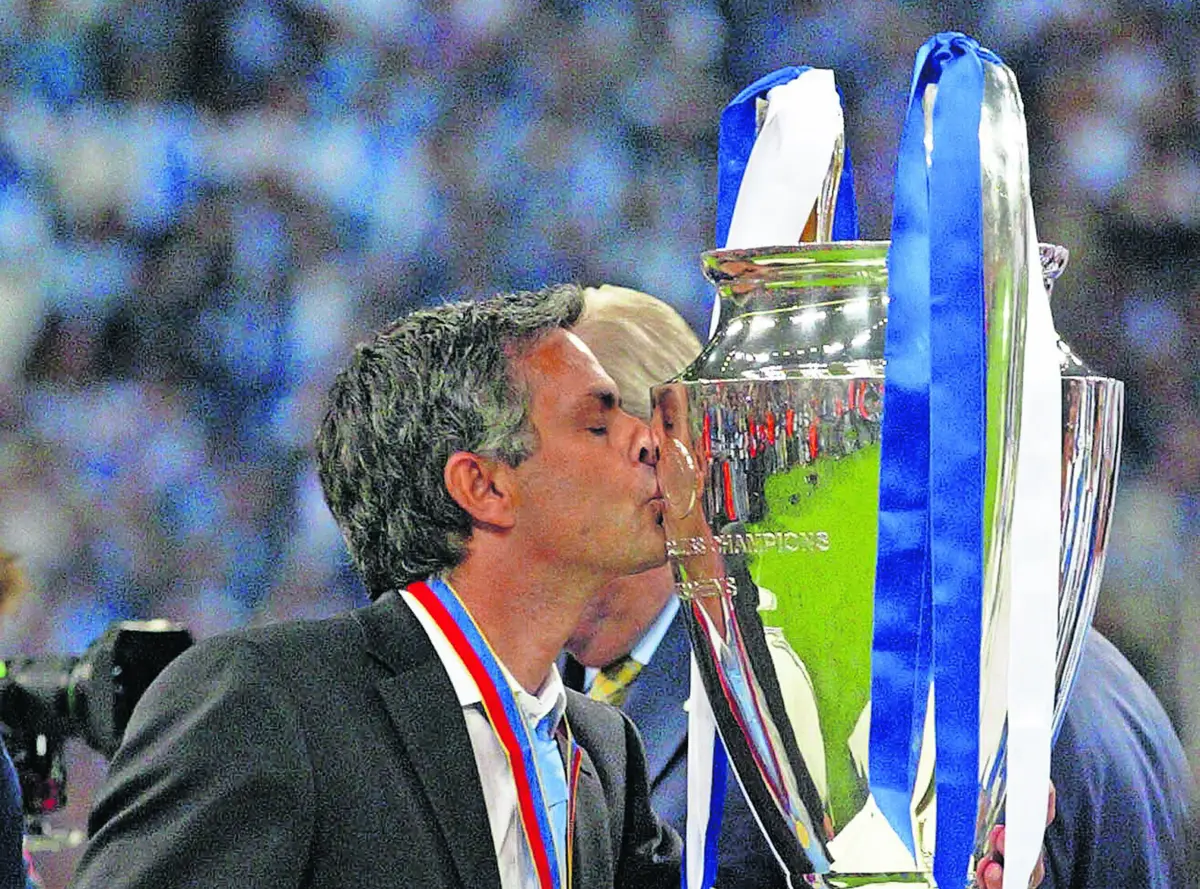 Imagem de contexto do artigo Michel Platini: "Agradava-me tanto o FC Porto do José Mourinho..."