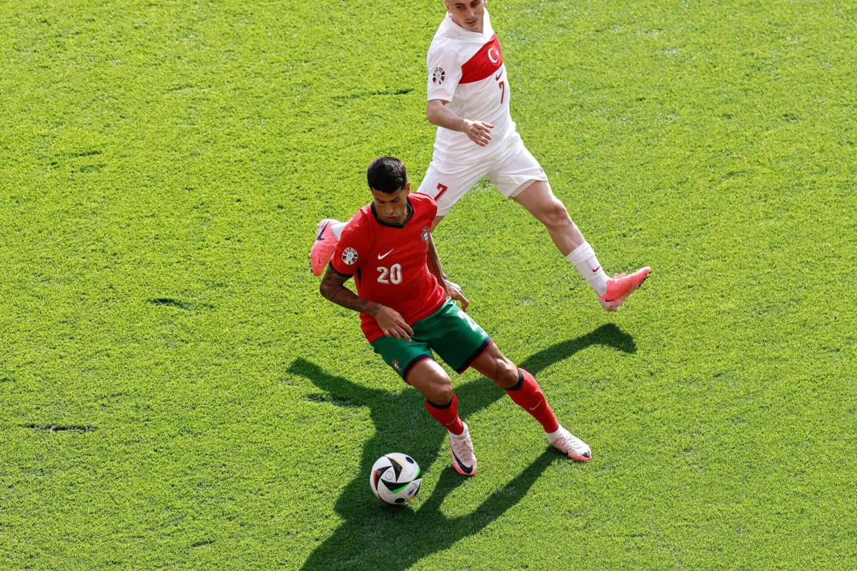 João Cancelo (Créditos: KENZO TRIBOUILLARD / AFP)