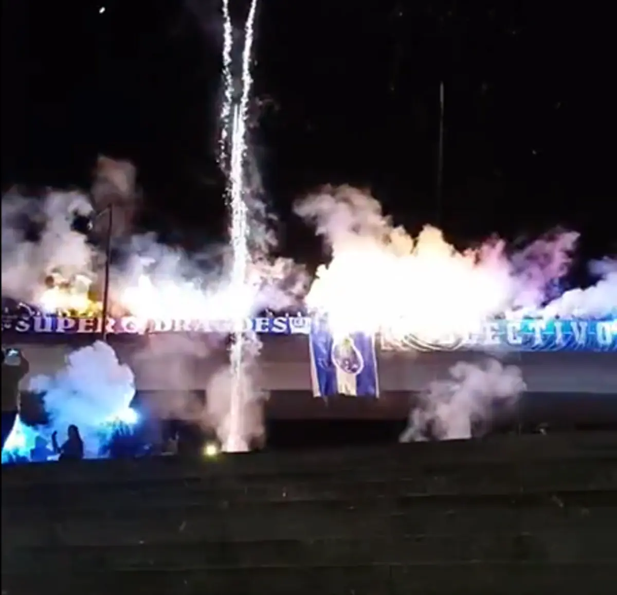 Imagem de contexto do artigo Super Dragões e Colectivo 95 juntam-se para assinalar os 131 anos do FC Porto