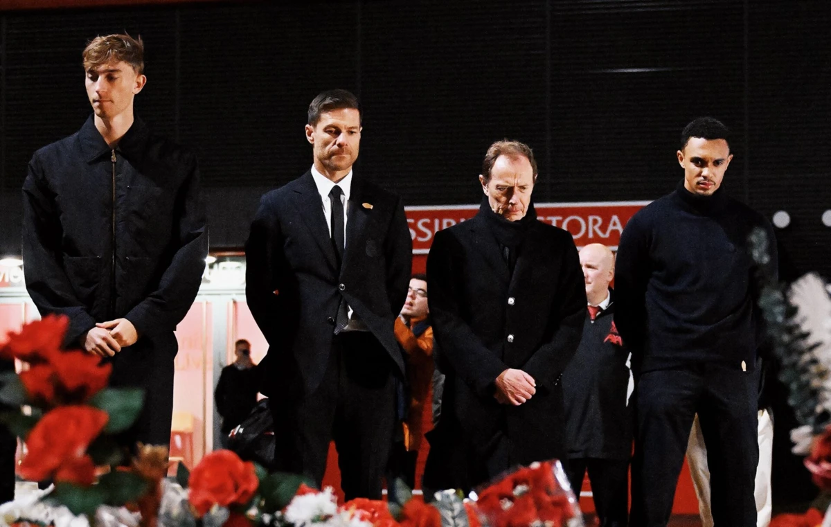 Real Madrid homenageia Diogo Jota em Anfield