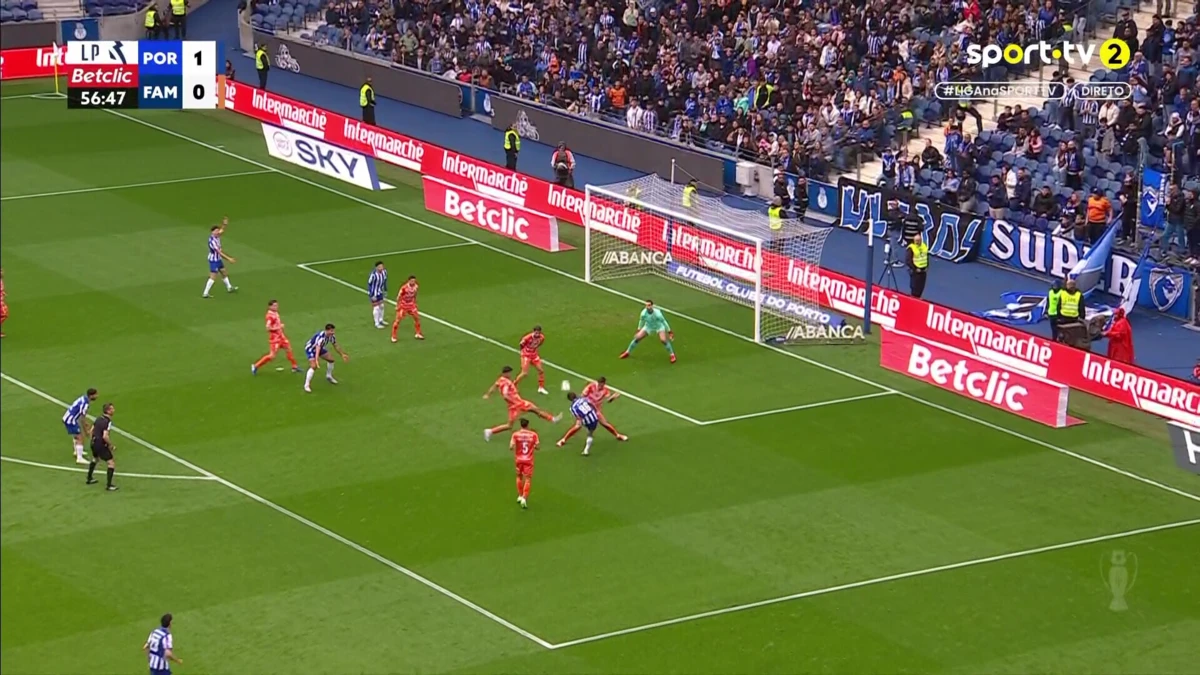 Imagem de contexto do artigo Rodrigo Mora bisa no FC Porto-Famalicão com outra obra de arte. Ora veja