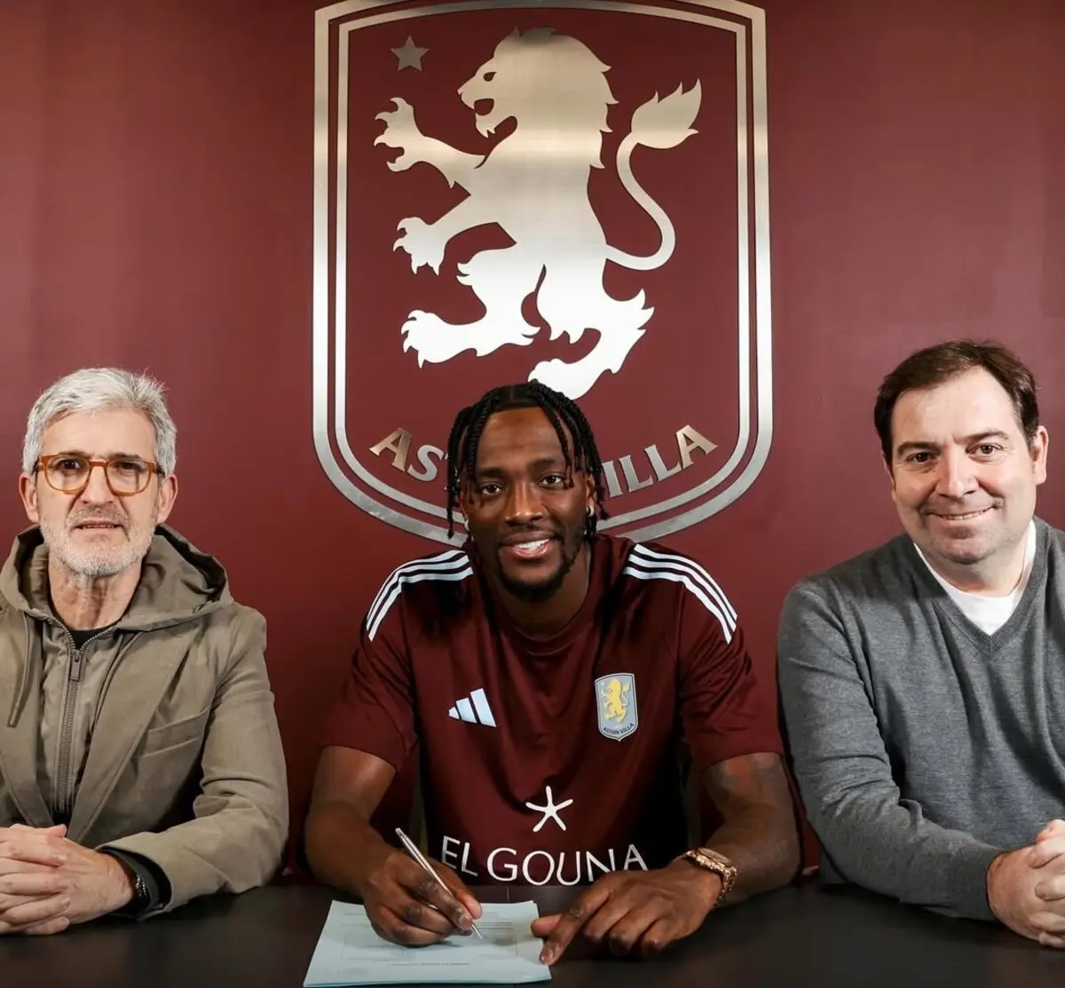 Tammy Abraham assinou pelo Aston Villa