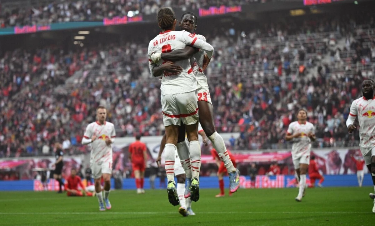 Imagem de contexto do artigo Seis golos e título adiado aos 90'+5': veja o resumo do Leipzig-Bayern