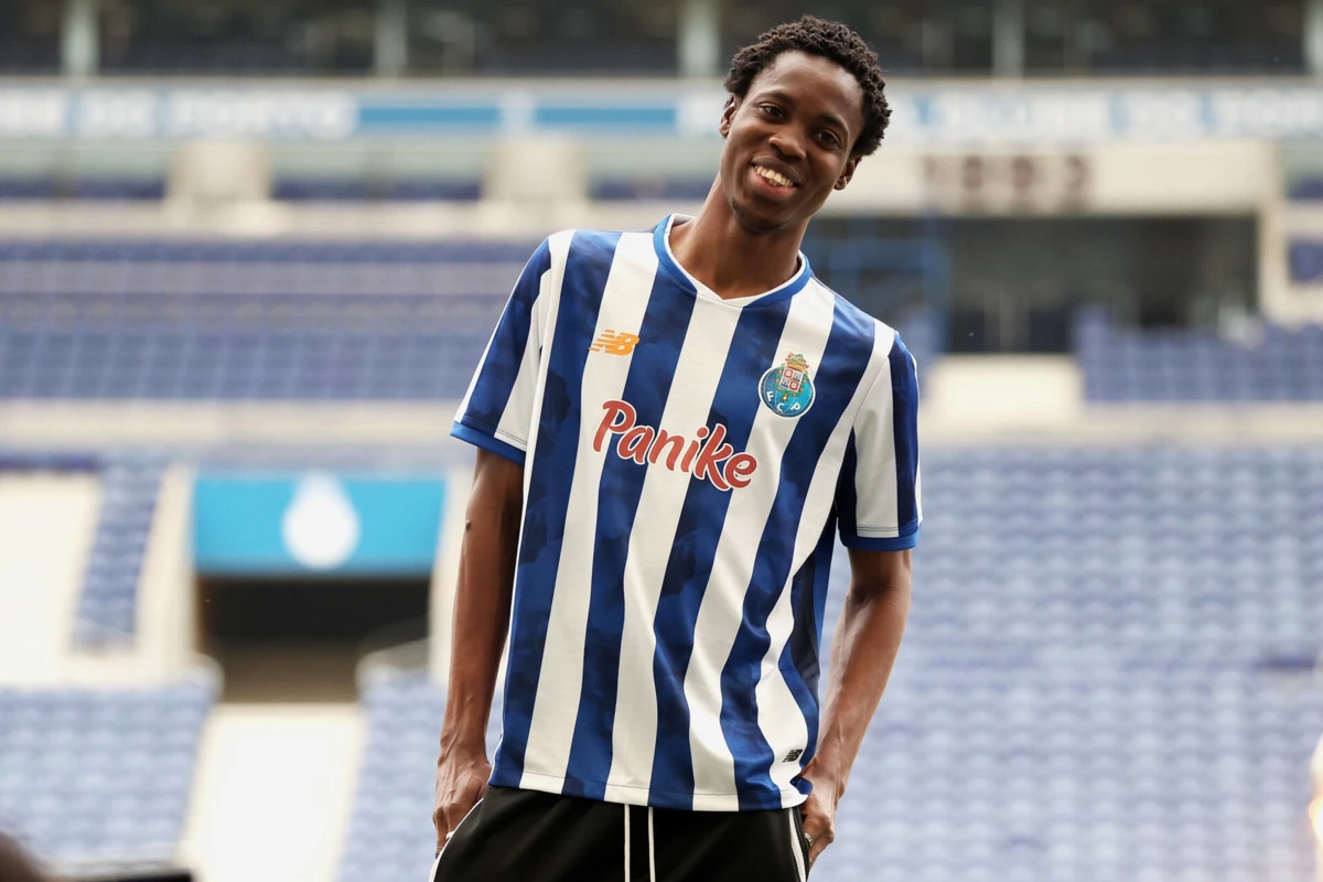 Dennis Konney, médio ganês do FC Porto