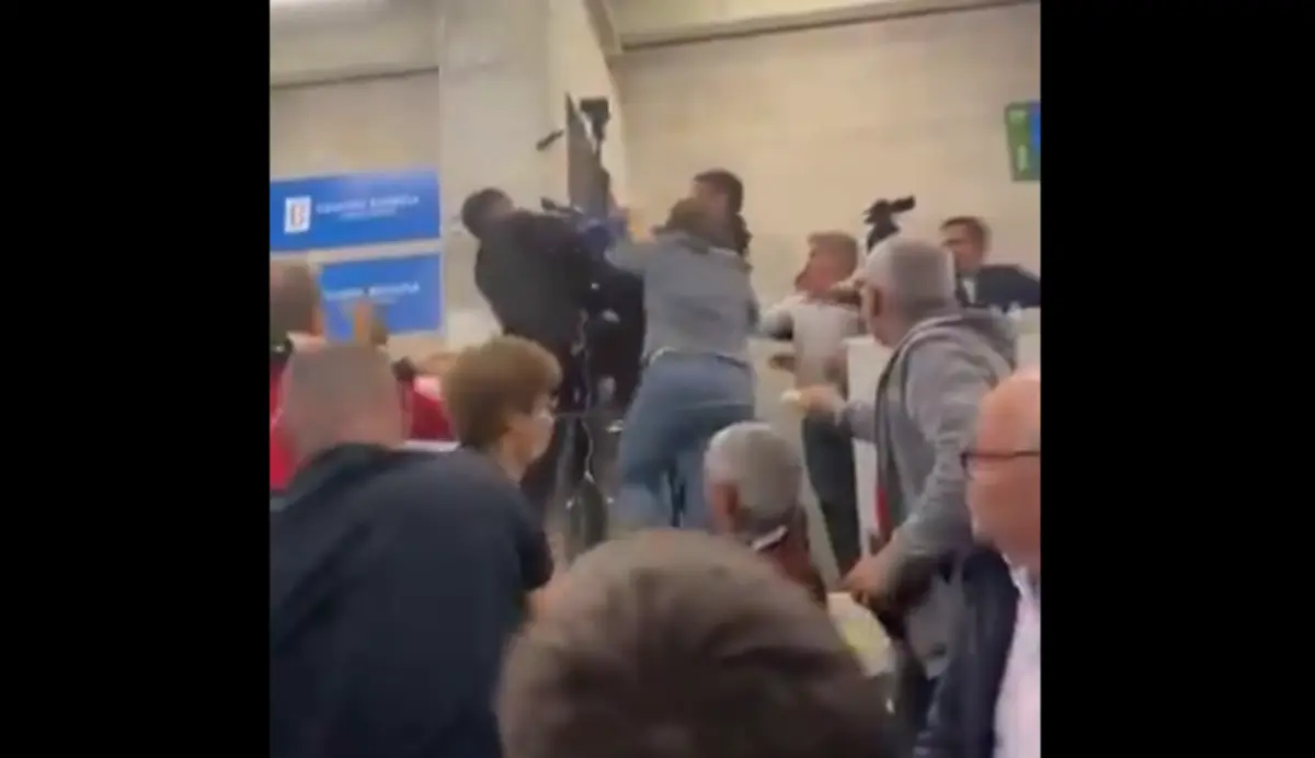 Imagem de contexto do artigo Pancadaria em Paredes: treinador do V. Guimarães B agredido na bancada