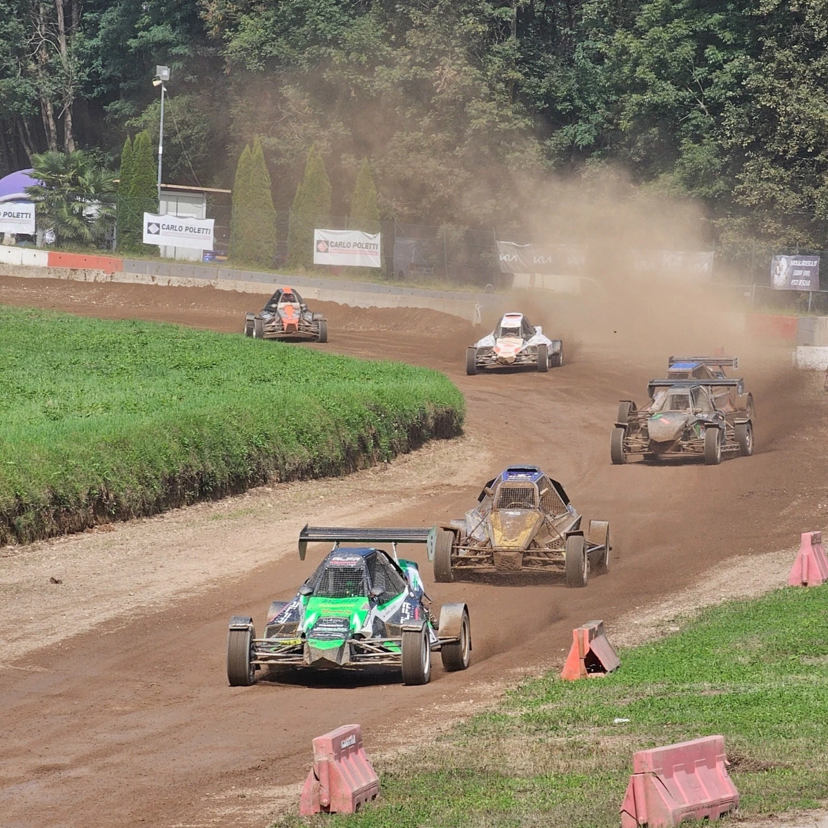 Antony, Bartelen e Nikodem na batalha dos Super Buggy