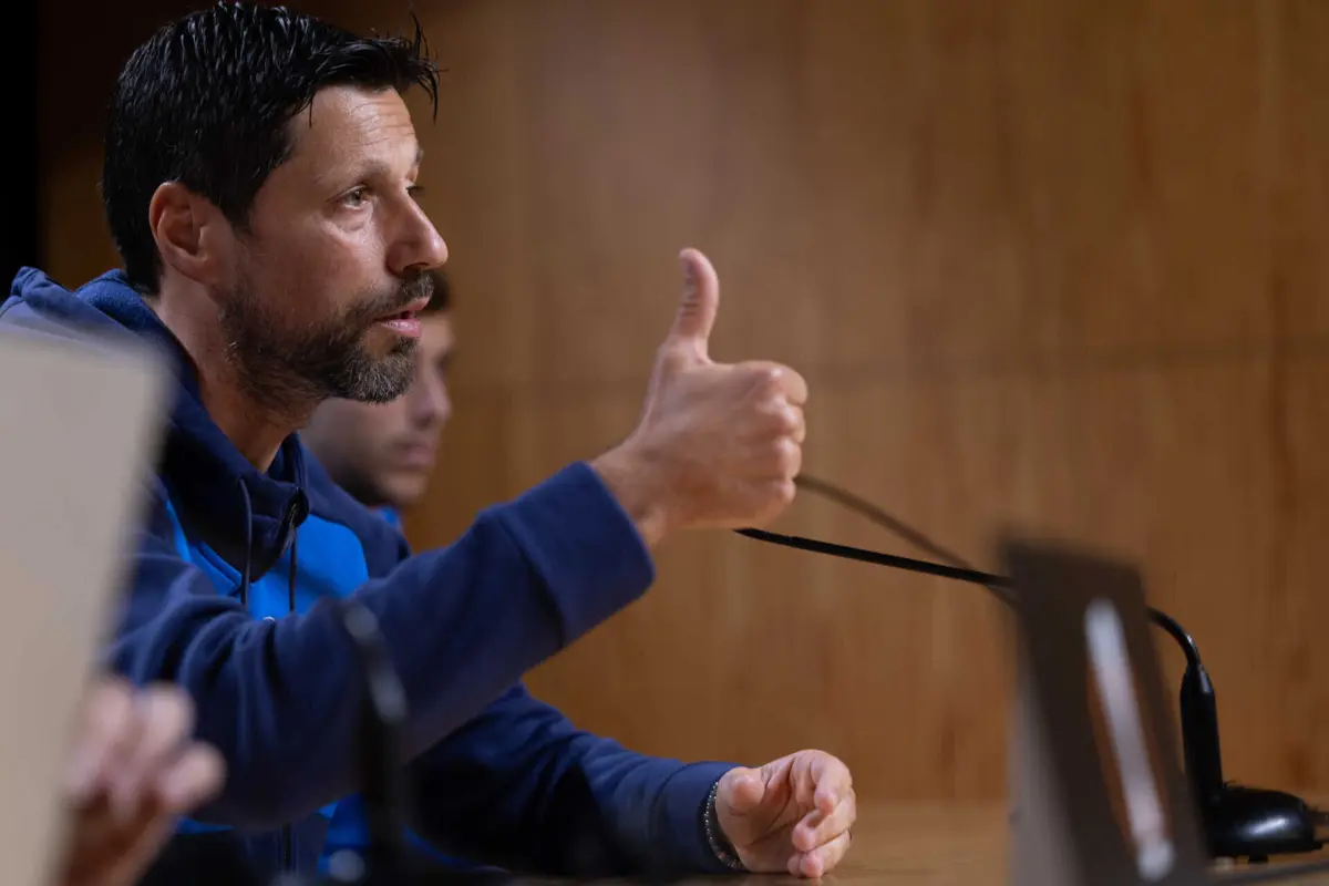 Imagem de contexto do artigo Vítor Bruno sobre futuro de Rúben Amorim: "Ele toma as decisões, é vacinado e adulto..."