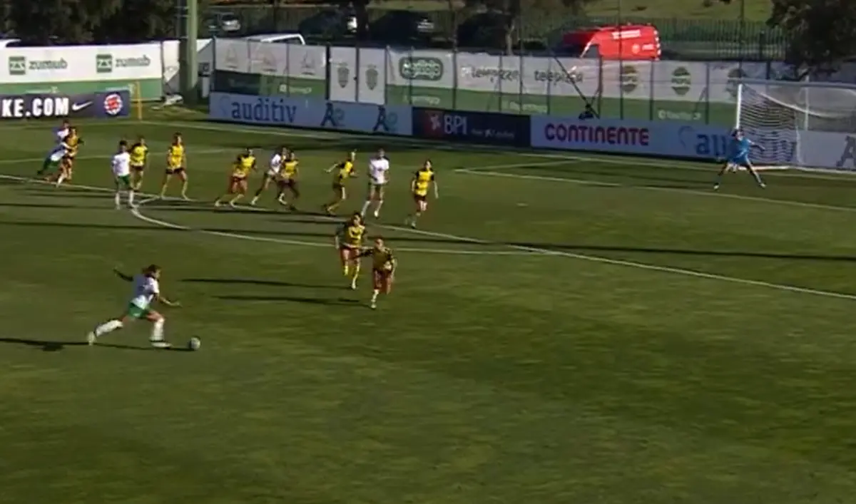 Imagem de contexto do artigo Candidato ao Puskás? Veja o inacreditável golo de Olivia Smith pelo Sporting