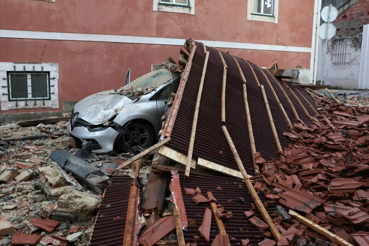 Imagem de contexto do artigo Mau tempo: Governo lamenta duas mortes e diz que Proteção Civil dará informações "em breve"