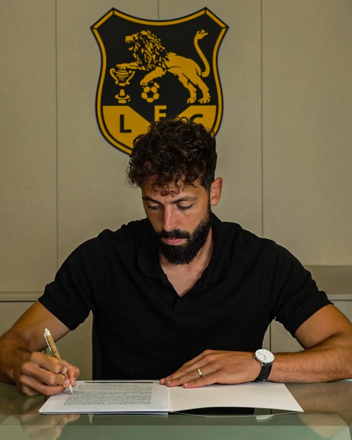 Imagem de contexto do artigo Tiago Mesquita também renova com o Lourosa