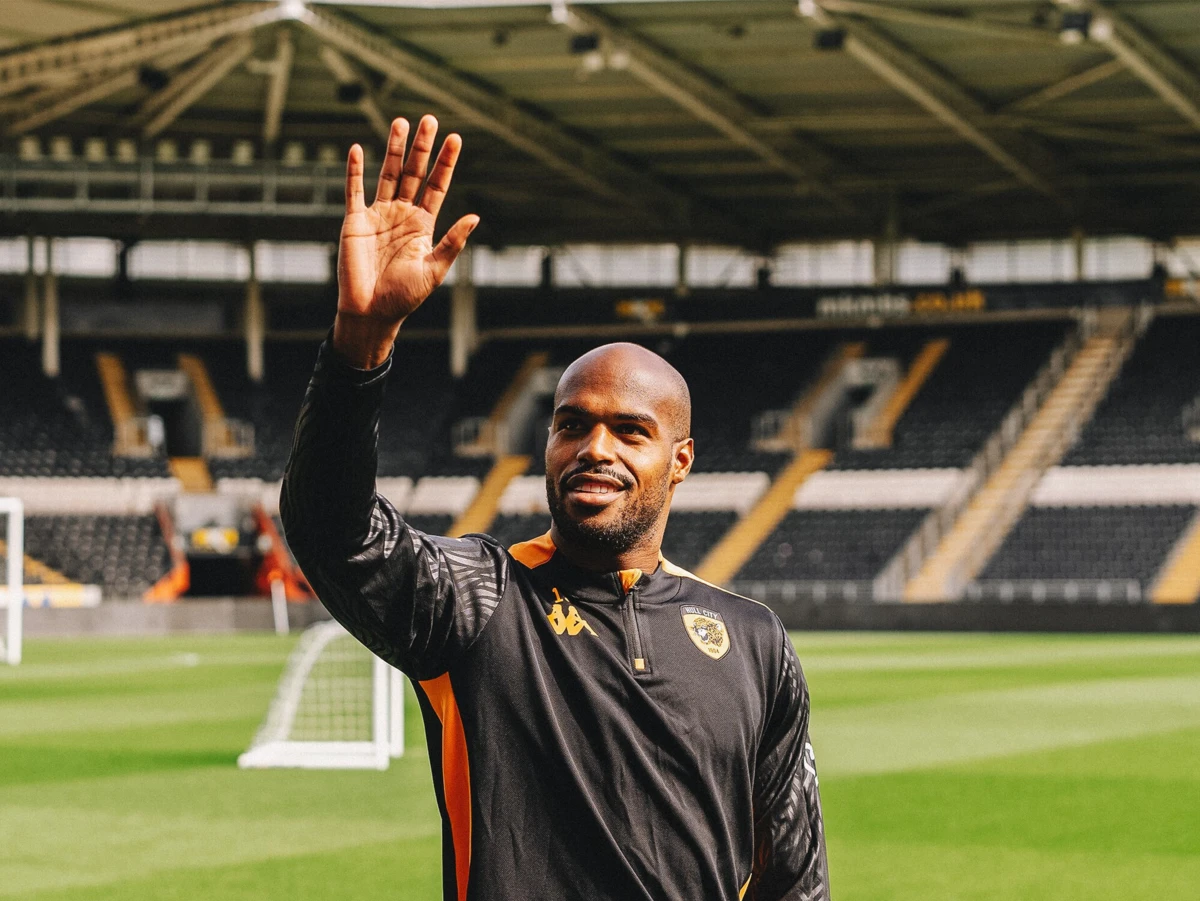 Imagem de contexto do artigo Óscar Estupiñán, ex-Vitória, deixa o Hull City e ruma ao México