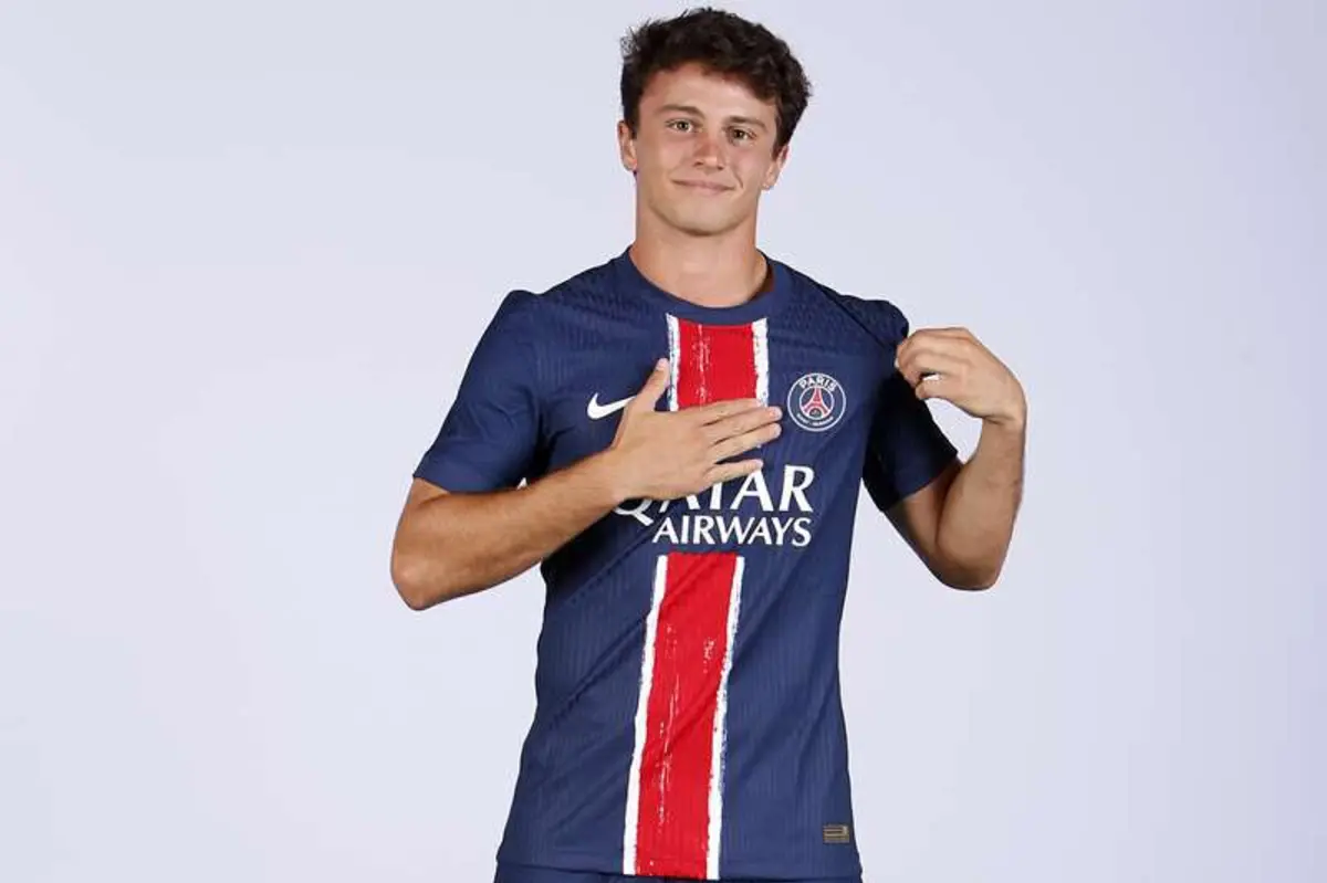 Imagem de contexto do artigo João Neves: "Falei com Di María e garantiu que vou ser feliz no PSG. Não vou desiludir"