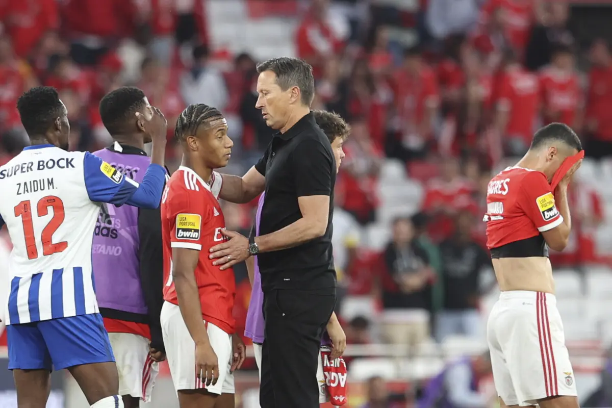 David Neres e Roger Schmidt (Créditos: EPA)