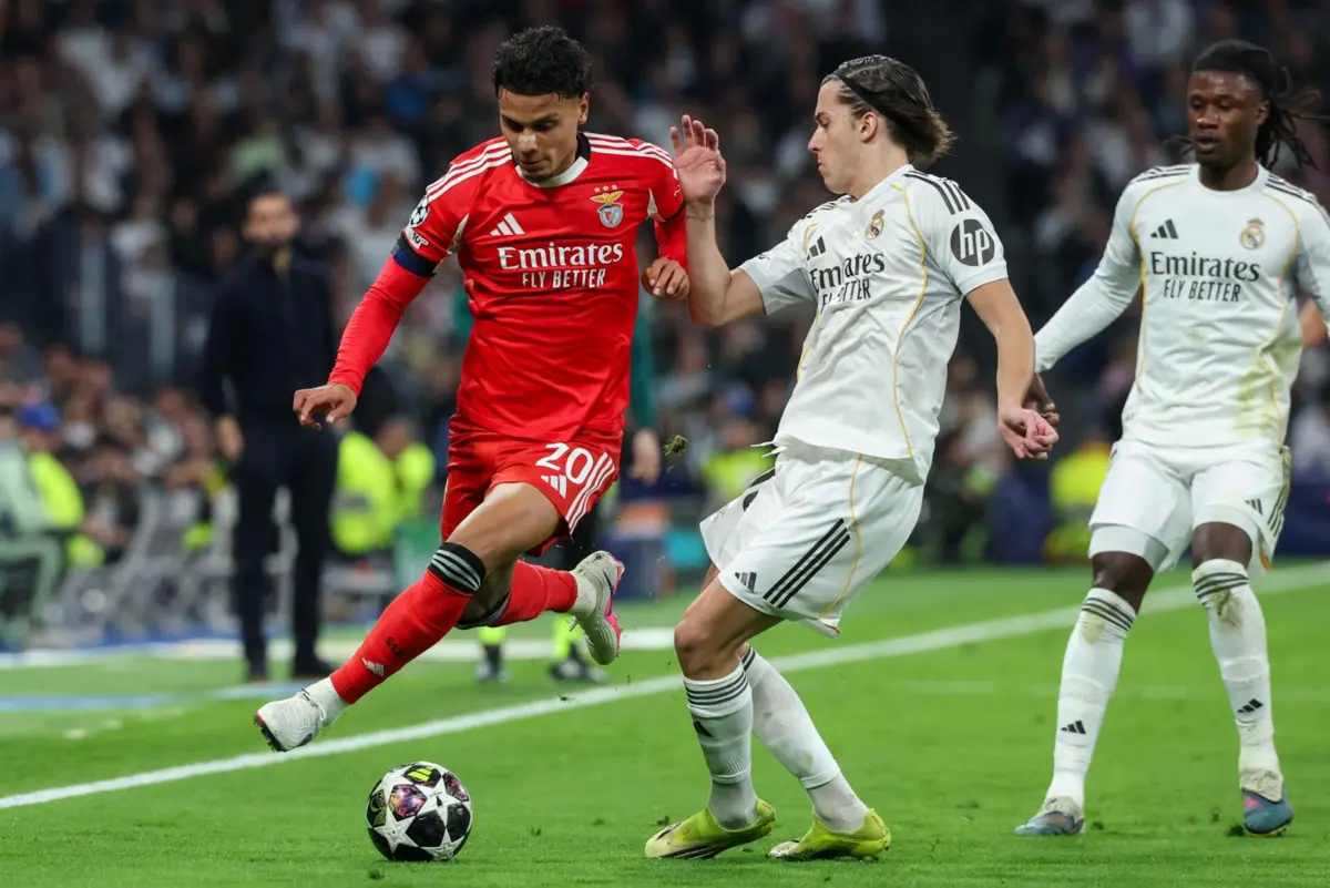 Imagem de contexto do artigo Carreras: "Se falei com os jogadores do Benfica sobre o caso entre Vini e Prestianni? Não me meto nisso"