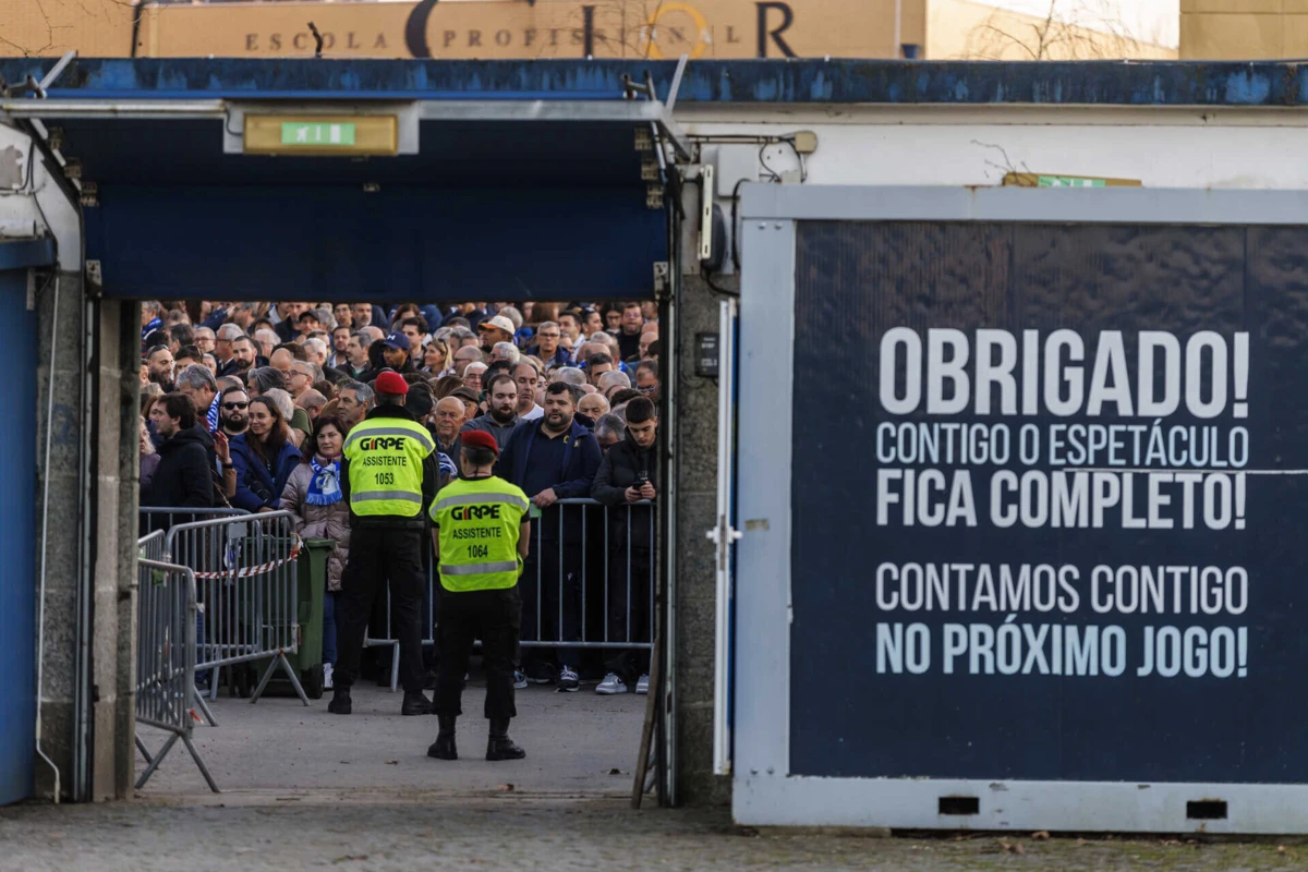 Inspeção-geral da Saúde abre processo sobre baixas passadas a polícias (créditos: Miguel Pereira/Global Imagens)