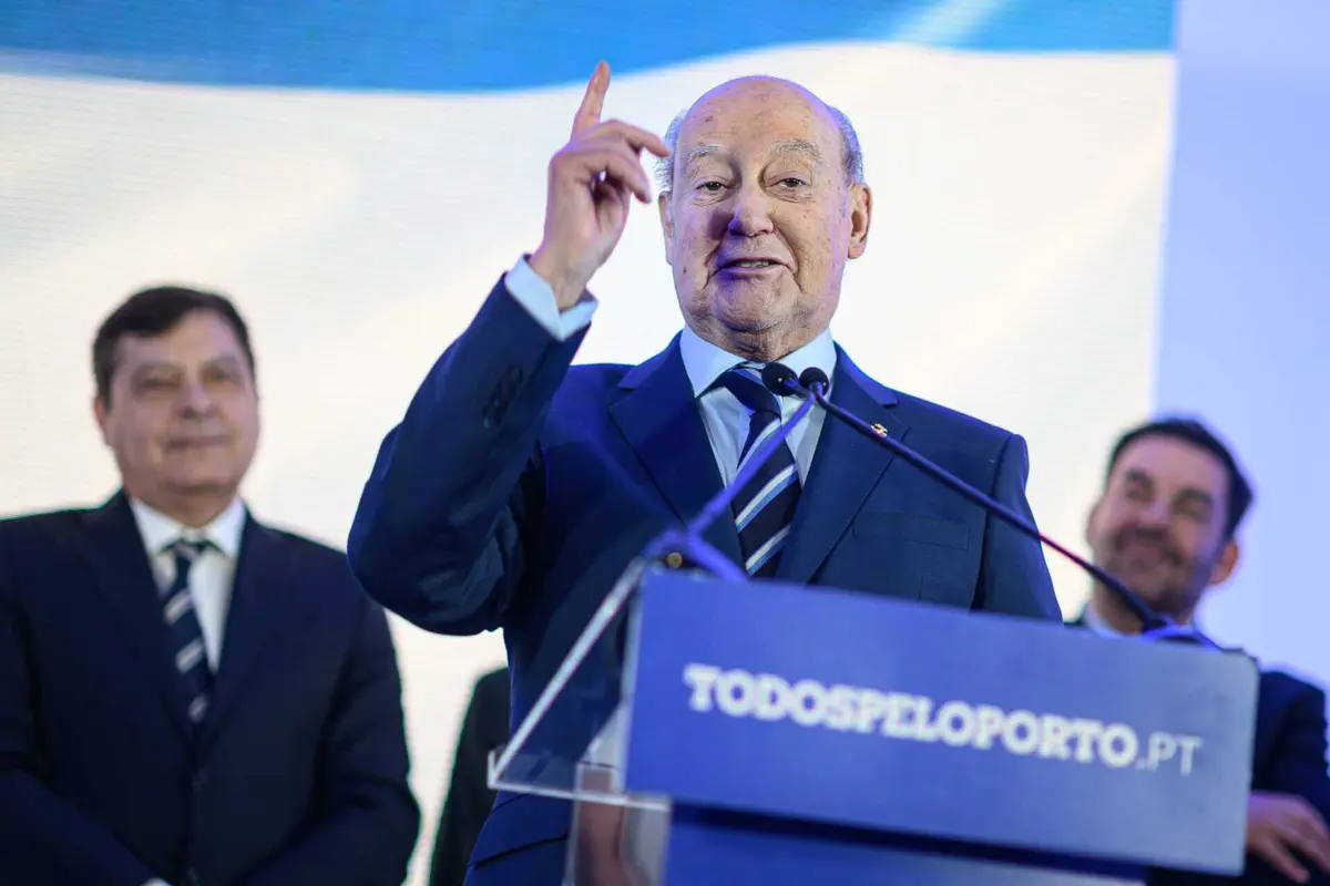 Imagem de contexto do artigo Pinto da Costa: "Entrevista de Villas-Boas? Não vi, cheguei a casa eram quase 3h00"