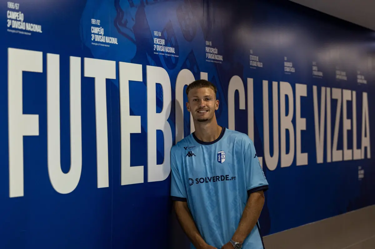 Imagem de contexto do artigo Vizela renova com José Sampaio e promove o central à equipa A