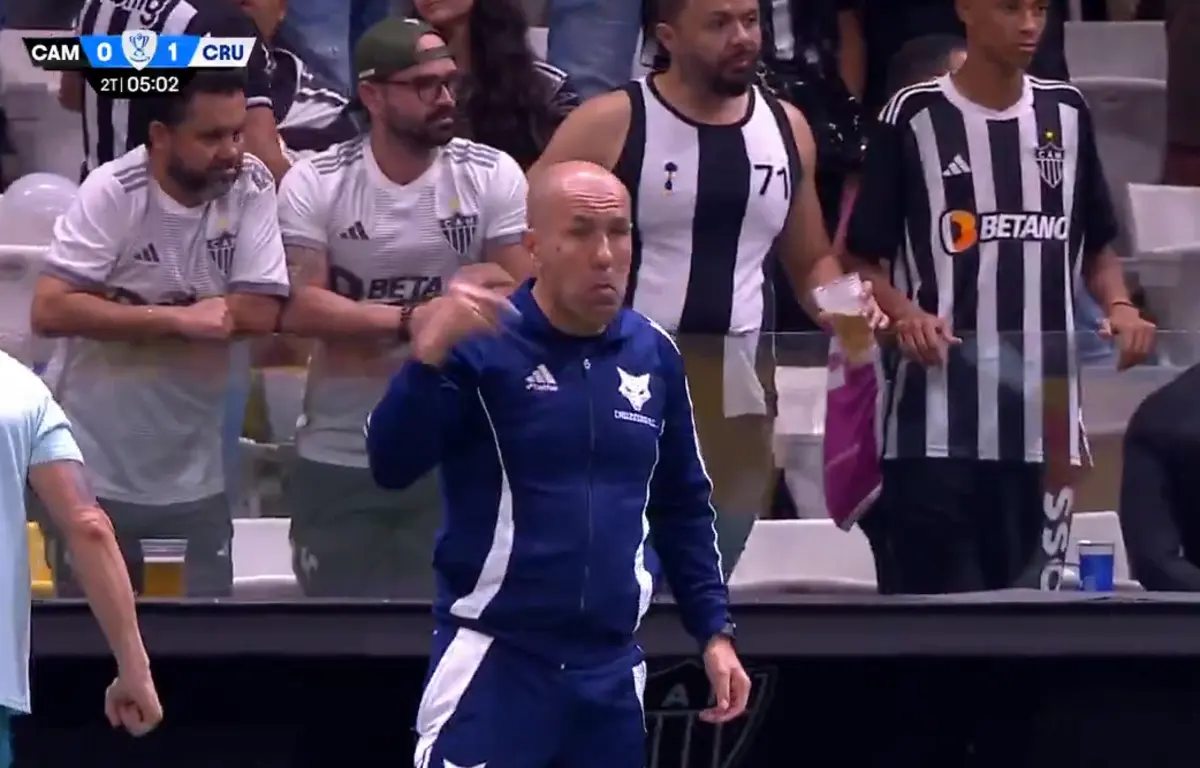 Imagem de contexto do artigo Um golaço na vitória do Cruzeiro e a reação de Leonardo Jardim foi esta