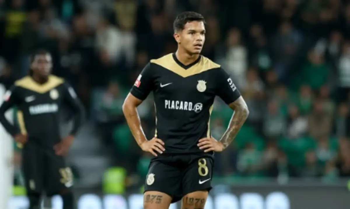 Alex Amorim, médio do Alverca