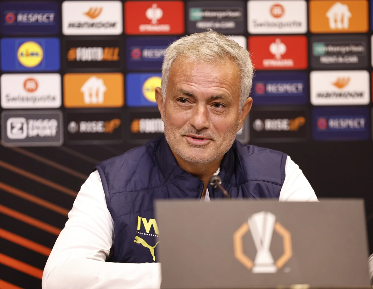 Mourinho (créditos: Fenerbahçe)