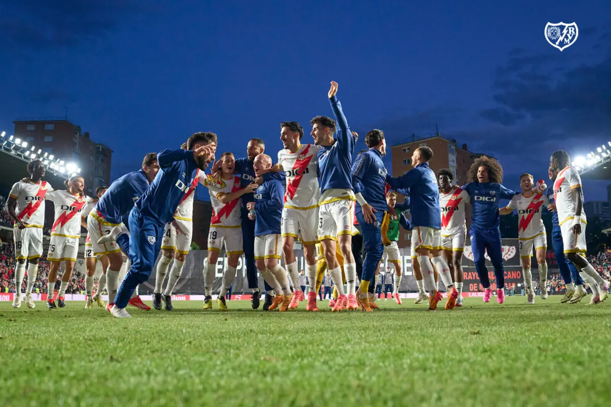 Jogadores do Rayo Vallecano festejam